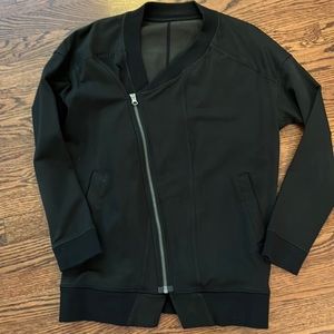 Lululemon jacket size 6